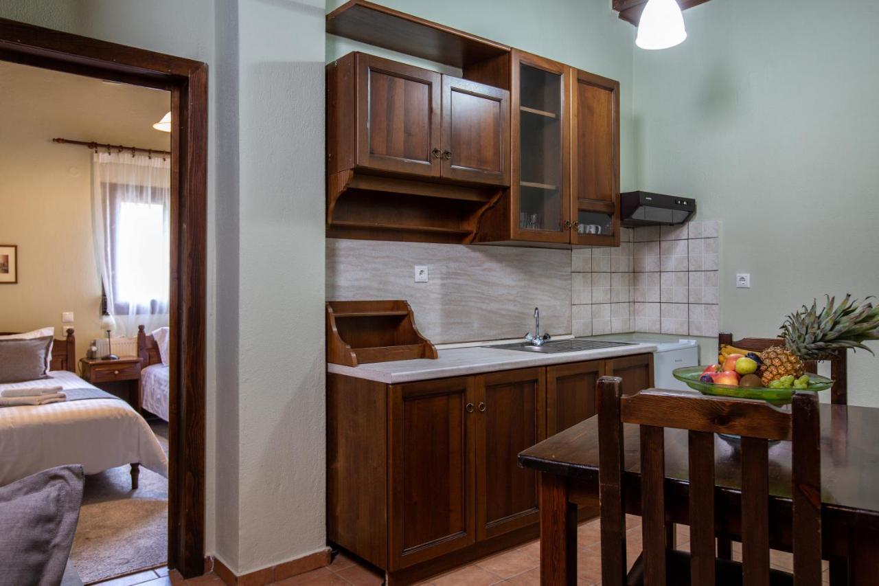 La Noi Guesthouse Samarína Eksteriør billede